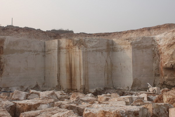 洞石矿山(Travertine Quarry)